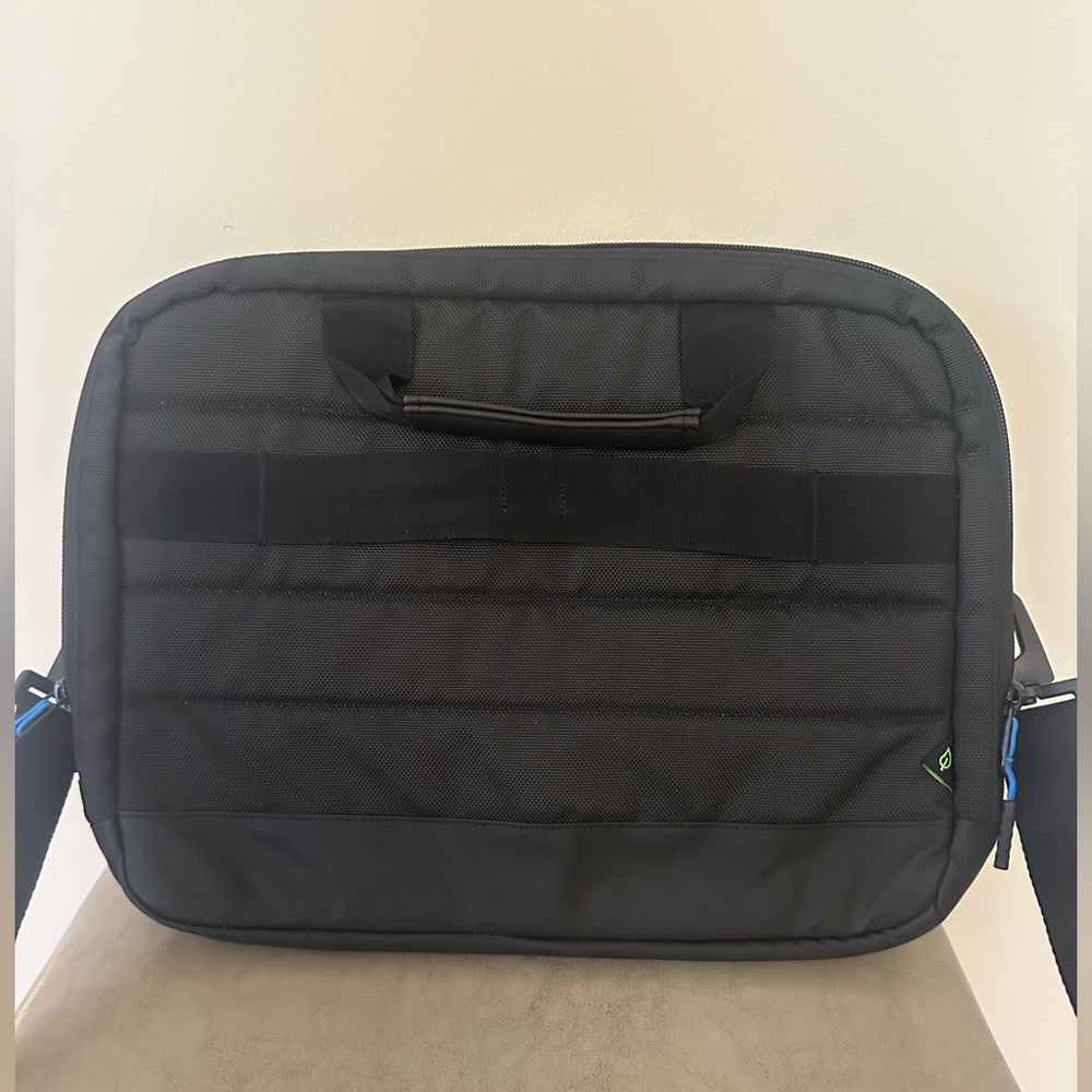 Dell Pro Briefcase - image 2